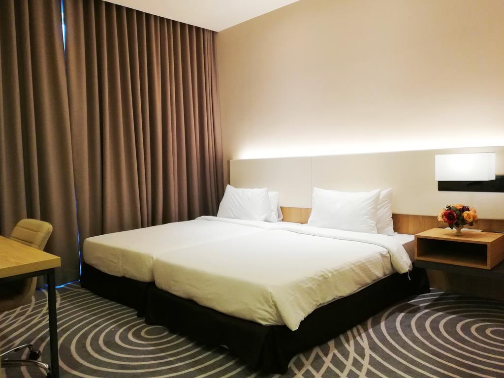 Upper View Regalia Hotel Kuala Lumpur Bagian luar foto