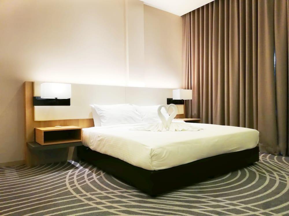 Upper View Regalia Hotel Kuala Lumpur Bagian luar foto